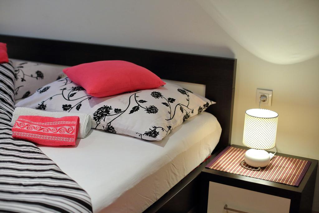 Apartments Melita ビビニェ 部屋 写真