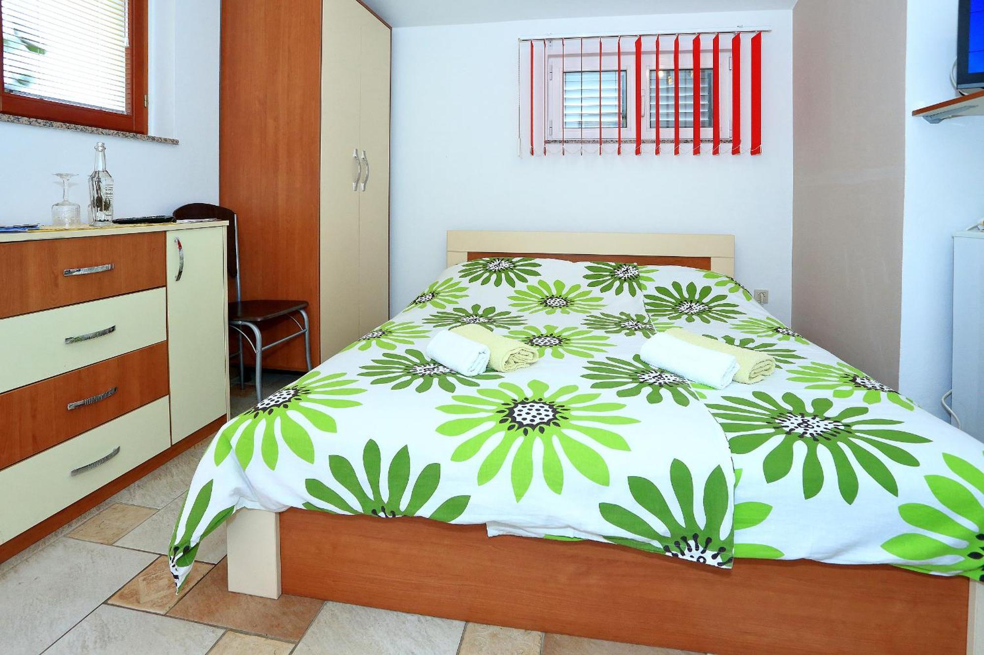 Apartments Melita ビビニェ 部屋 写真