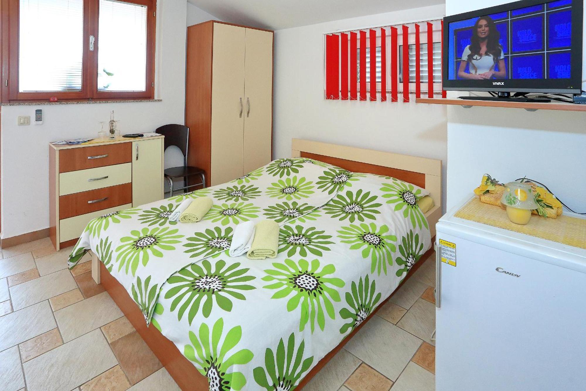 Apartments Melita ビビニェ 部屋 写真
