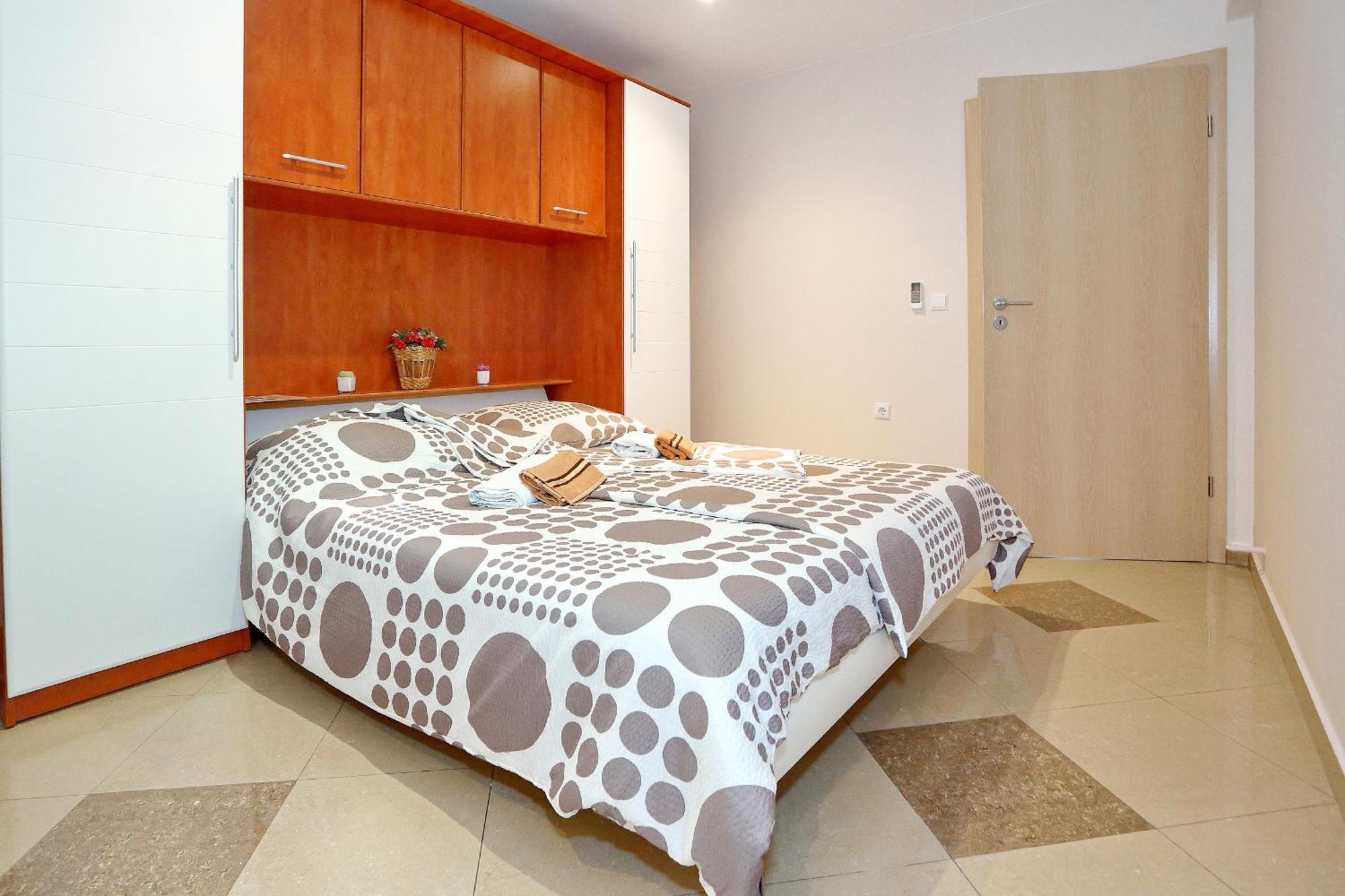 Apartments Melita ビビニェ 部屋 写真
