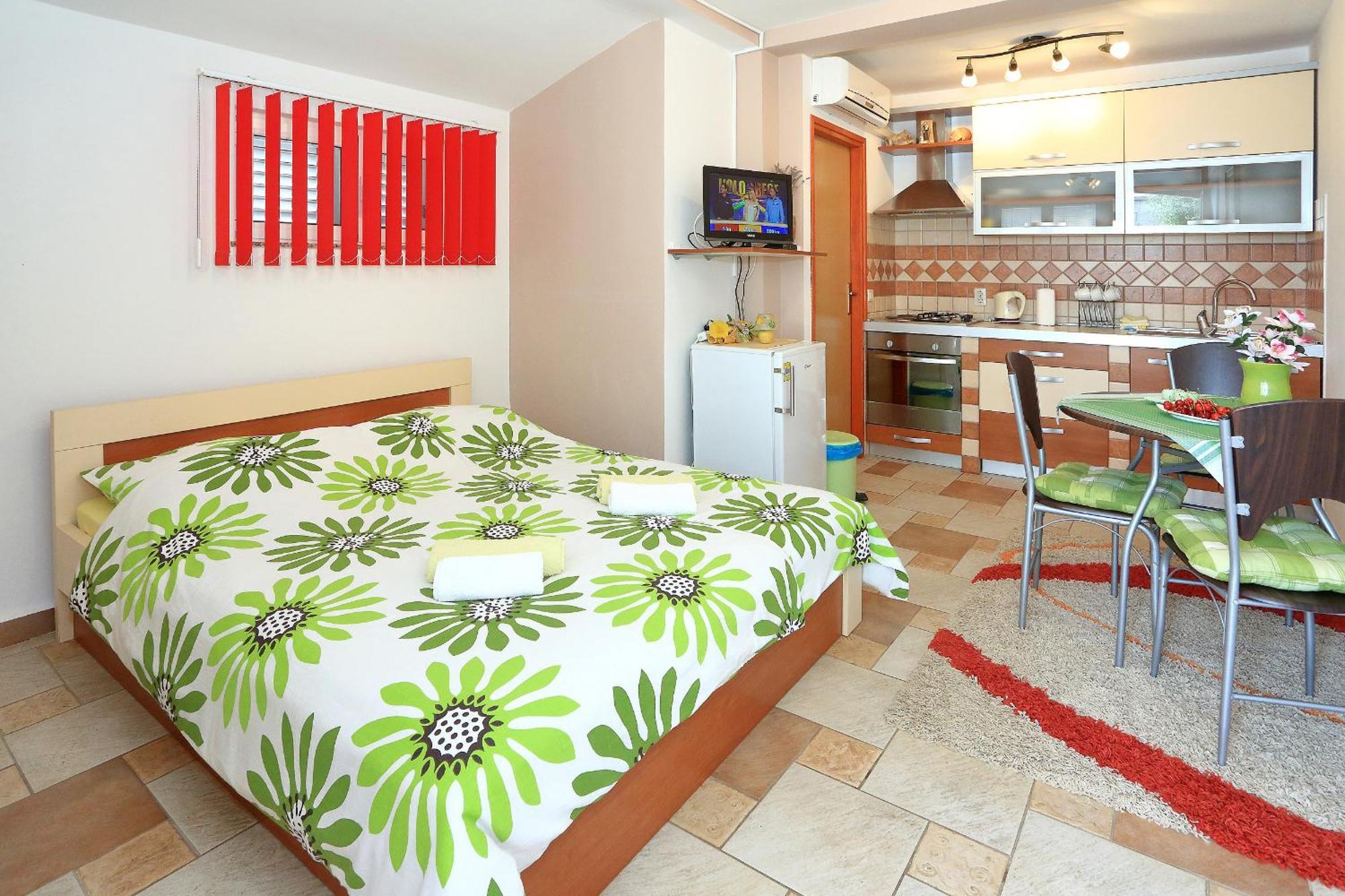 Apartments Melita ビビニェ 部屋 写真
