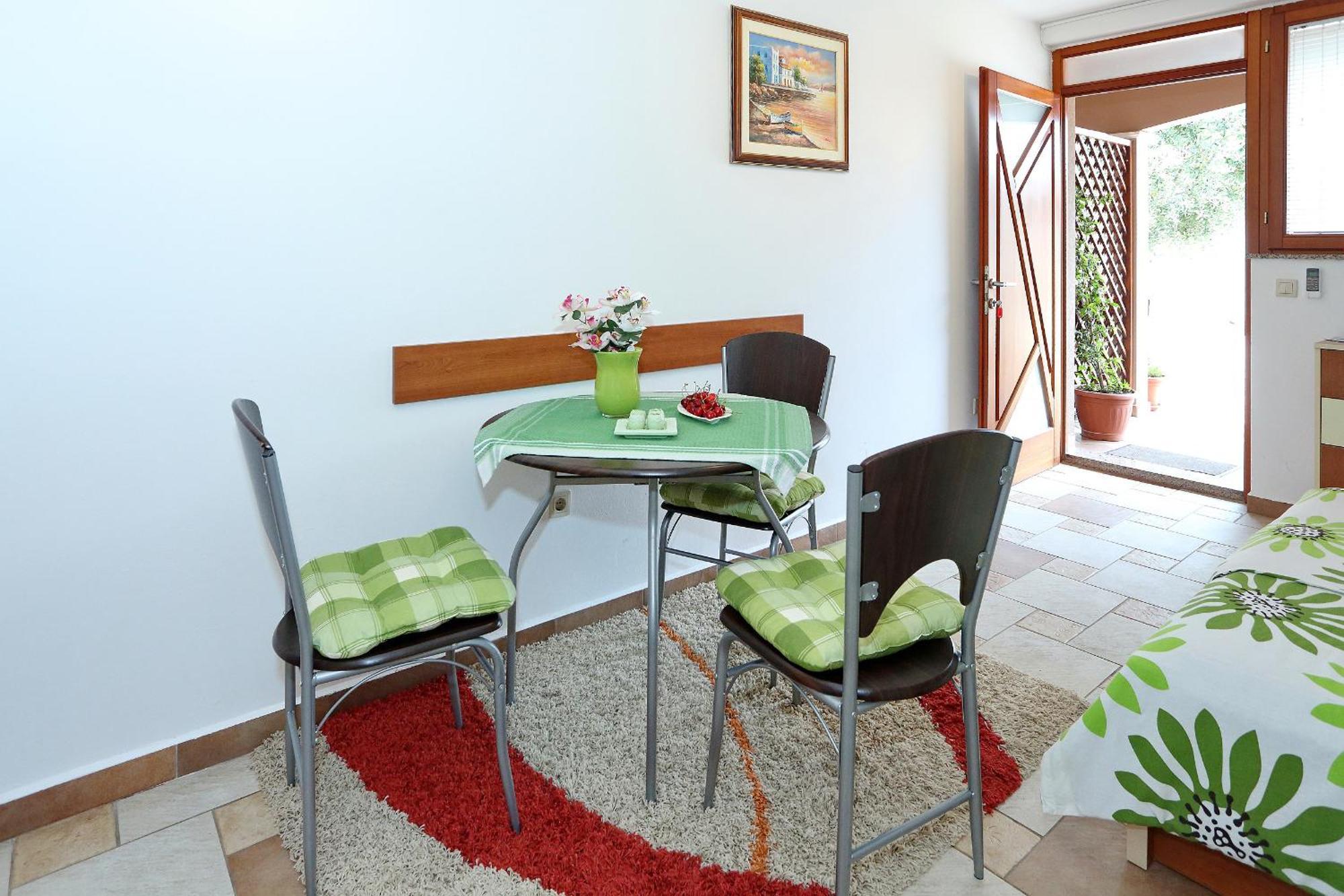 Apartments Melita ビビニェ 部屋 写真