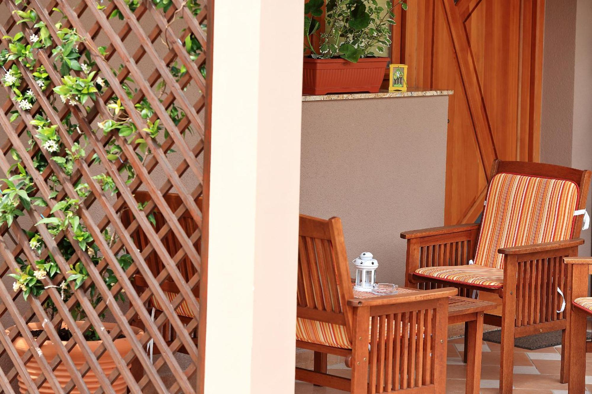 Apartments Melita ビビニェ 部屋 写真