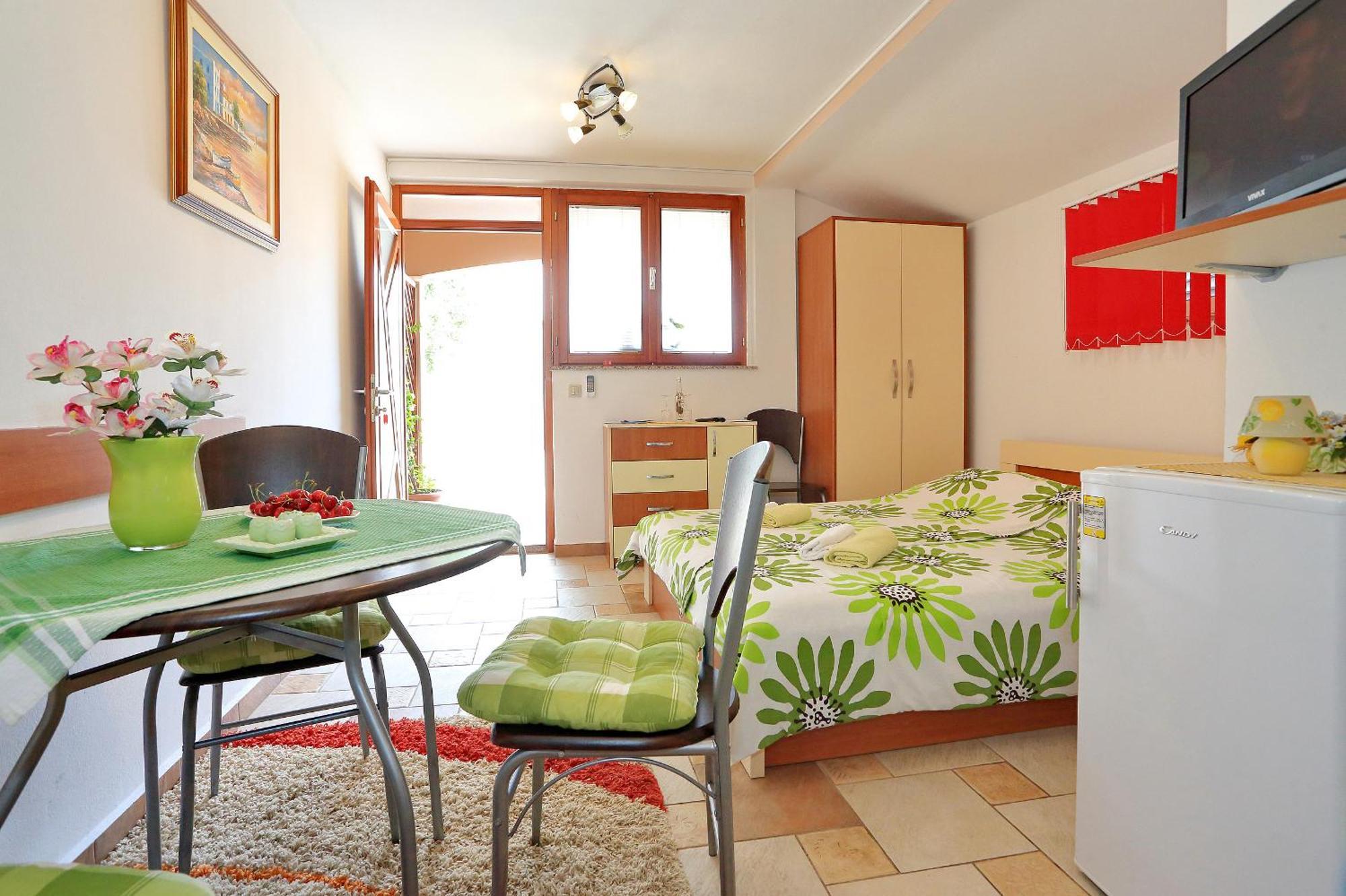 Apartments Melita ビビニェ 部屋 写真